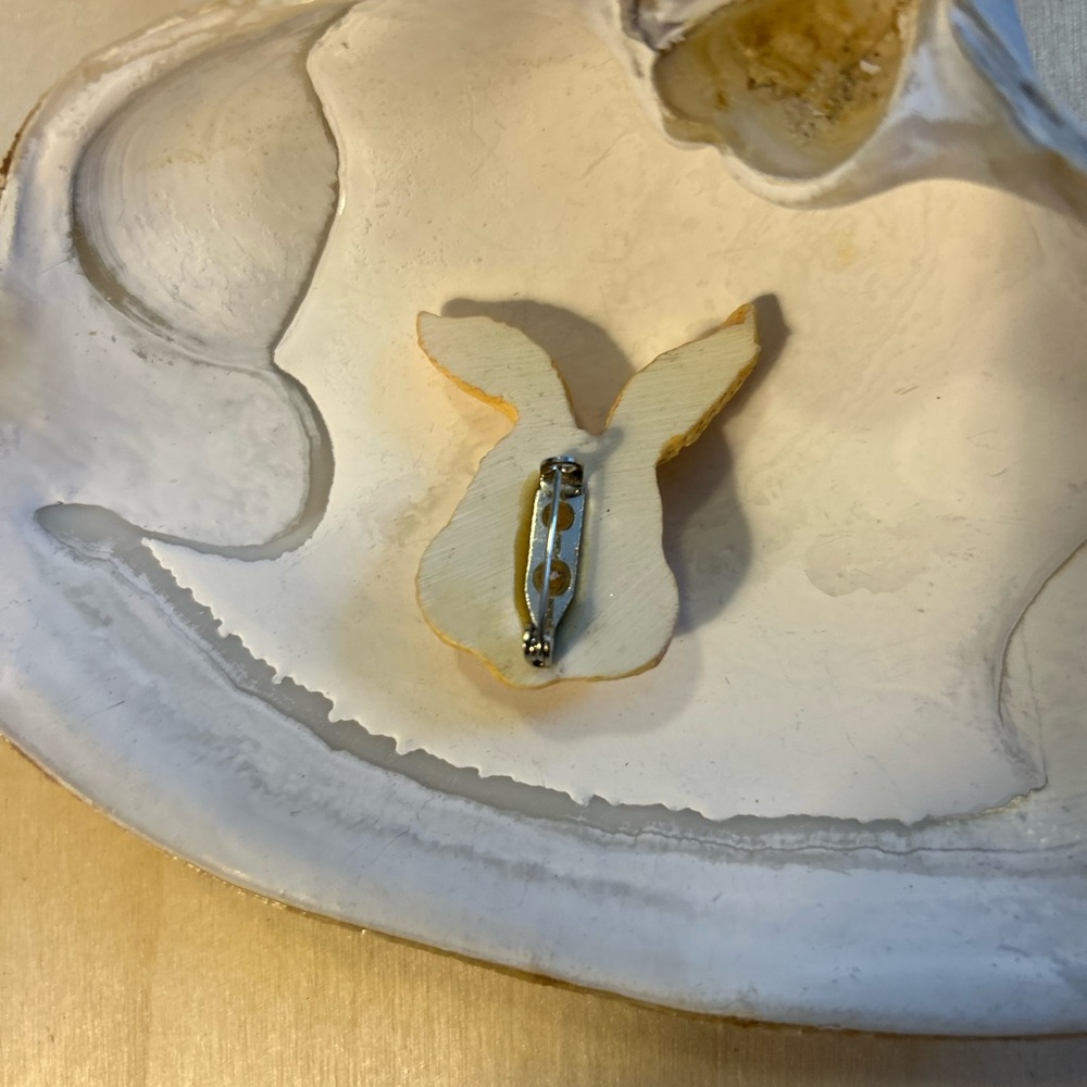 Bunny Pin - Picture 2 of 2